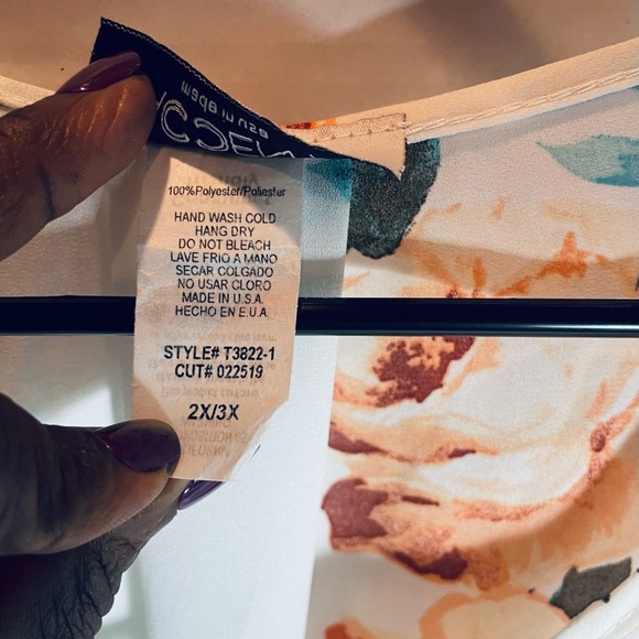 Accent Floral Print Women's Blouse Top Size 2X/3X  Casual, Lightweight,  Flowy - Picture 8 of 16